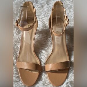 New women Sz 7M ankle wrap nude straps heels sandals